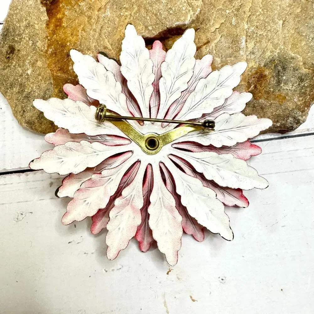 Large Vintage Red Enamel Flower Brooch Metal Poinsettia 3